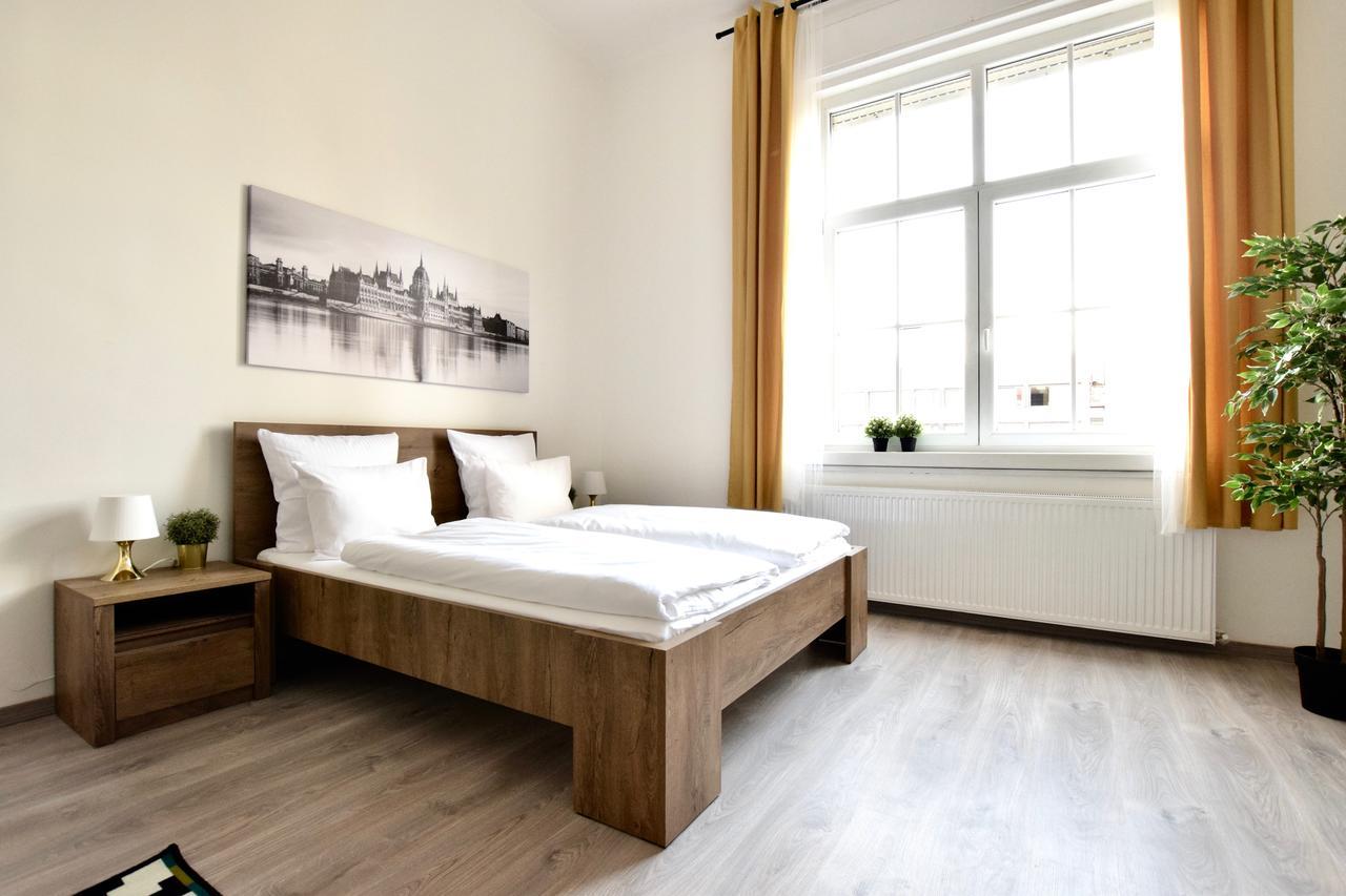 בודפשט Standard Apartment By Hi5 - Bazilika Suite מראה חיצוני תמונה