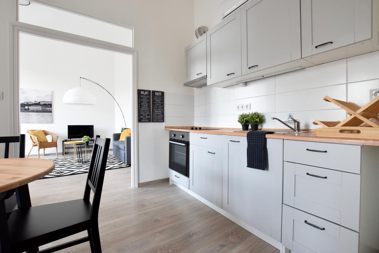 בודפשט Standard Apartment By Hi5 - Bazilika Suite מראה חיצוני תמונה