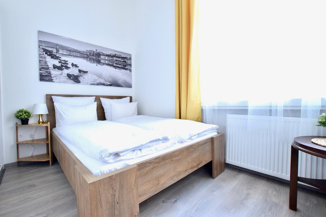 בודפשט Standard Apartment By Hi5 - Bazilika Suite מראה חיצוני תמונה