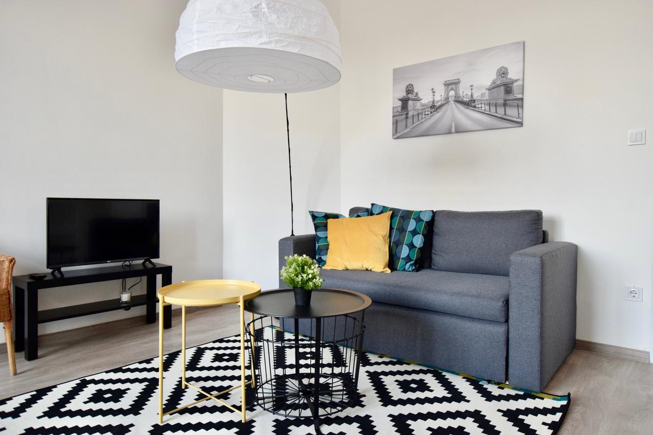 בודפשט Standard Apartment By Hi5 - Bazilika Suite מראה חיצוני תמונה